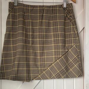 Cabi Women’s Medium Plaid Pastime Tan Skirt Pull On Pockets